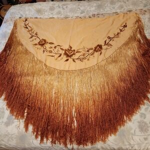 Vintage Round Piano Shawl